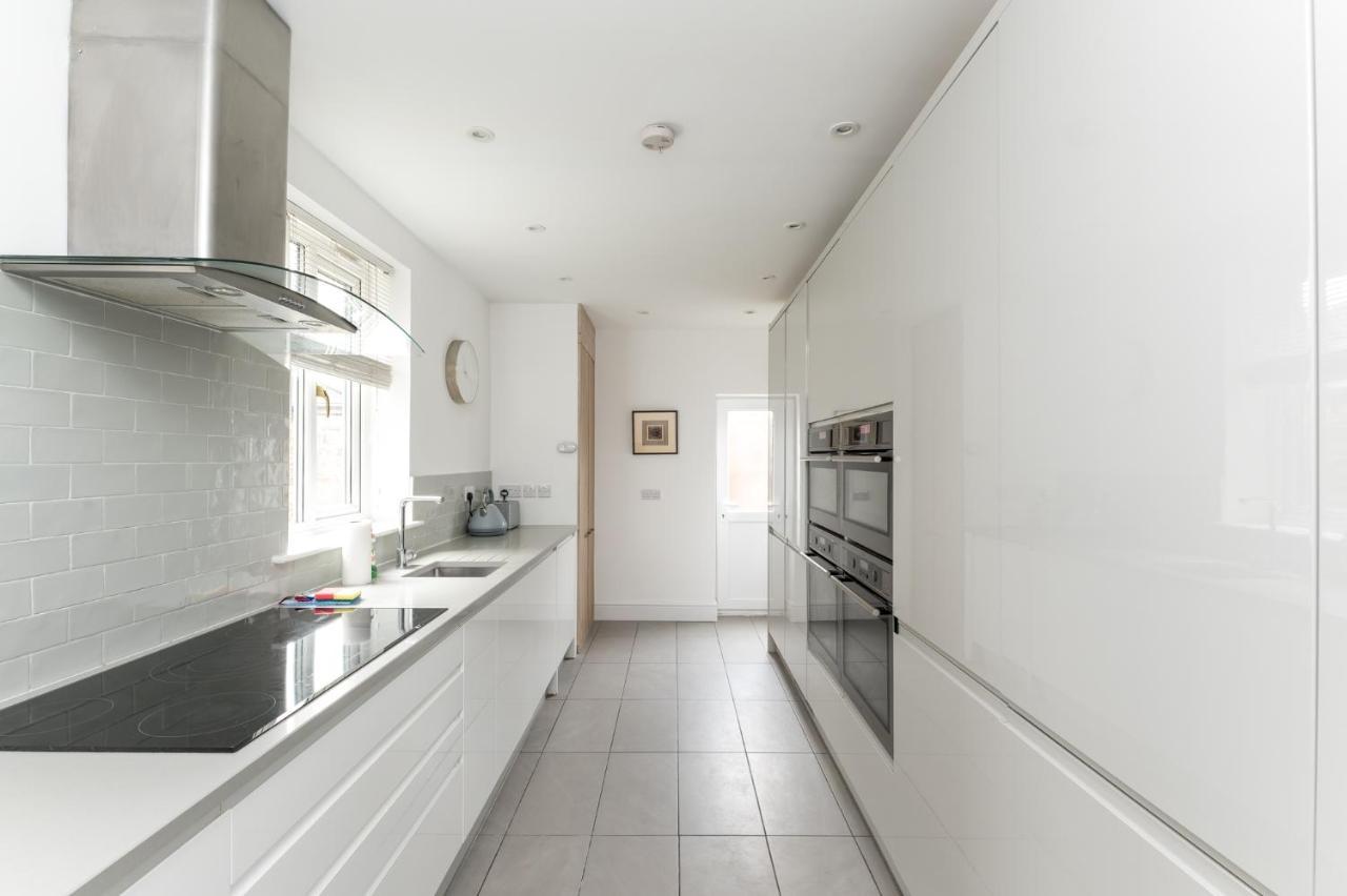 Holiday home Stunning And Modern 5 Bed House I Pass The Keys York