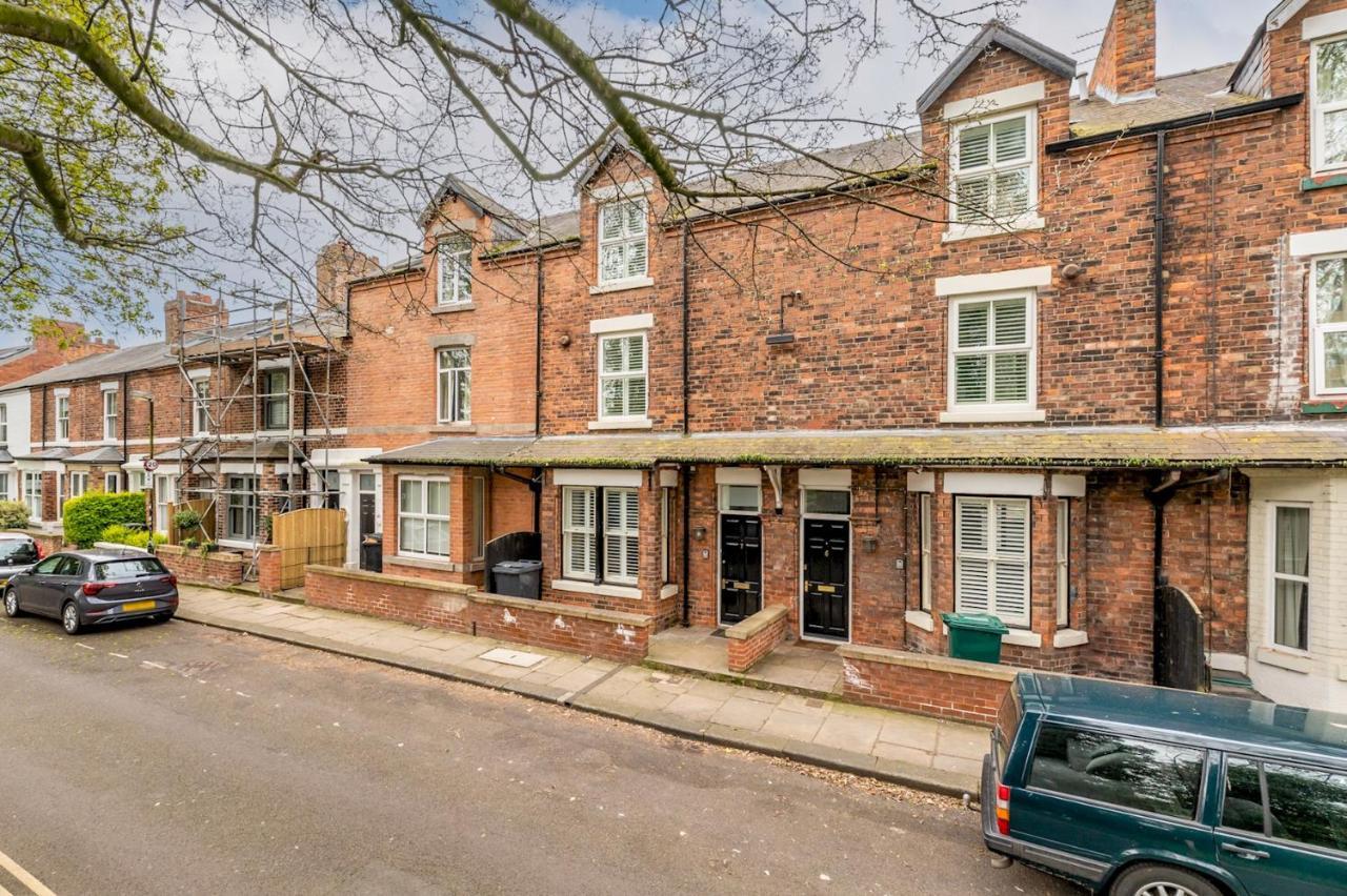 Stunning And Modern 5 Bed House I Pass The Keys Holiday home York